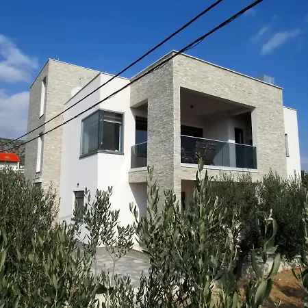 Olives Garden Apartment Trogir