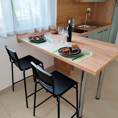 דירה Olives Garden טרוגיר